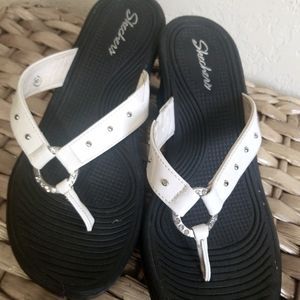 Sketchers sandals